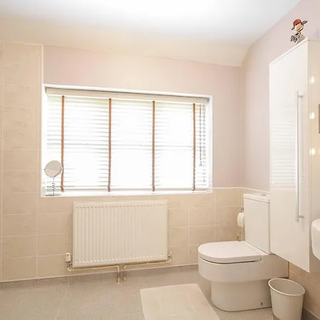 Casa de Férias Charming 5-bed In Old Sodbury