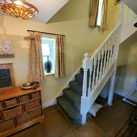 Charming 5-bed In Old Sodbury